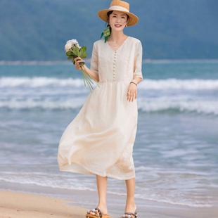 高支苎麻刺绣连衣裙女2026夏新款双层风琴褶宽松大摆V领棉麻长裙