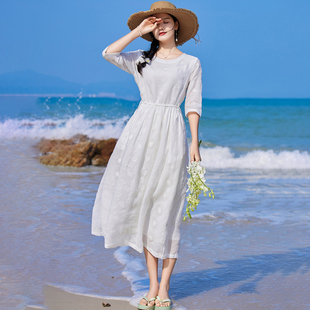 高端白色苎麻刺绣连衣裙女夏复古双层收腰长裙薄款飘逸仙气度假裙