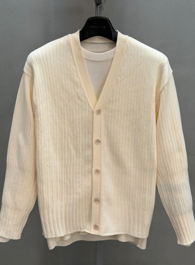 2026年春季新款liberclassy韩版男青年乳白色V领休闲针织开衫上衣
