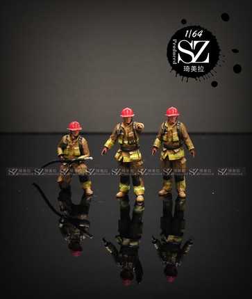 1/64人偶消防员可配CODE3绿光