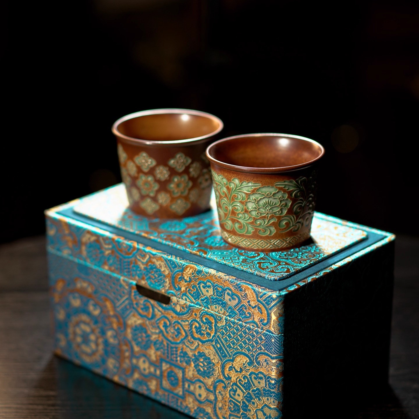 瓷茶记李斌宝相缠枝莲对杯套组