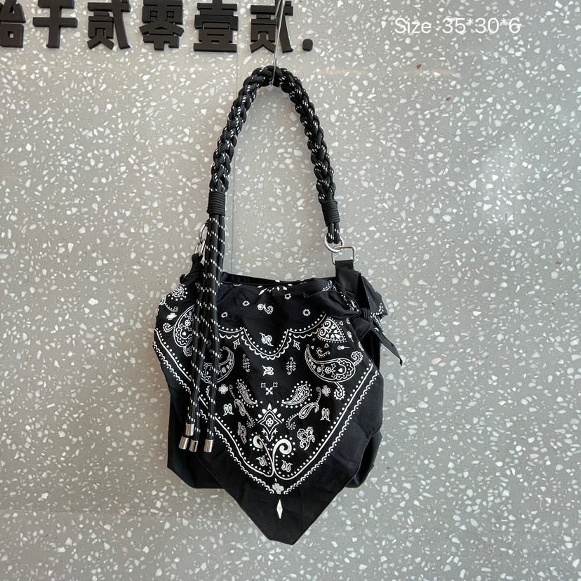 2025新款小众女包明星同款休闲百