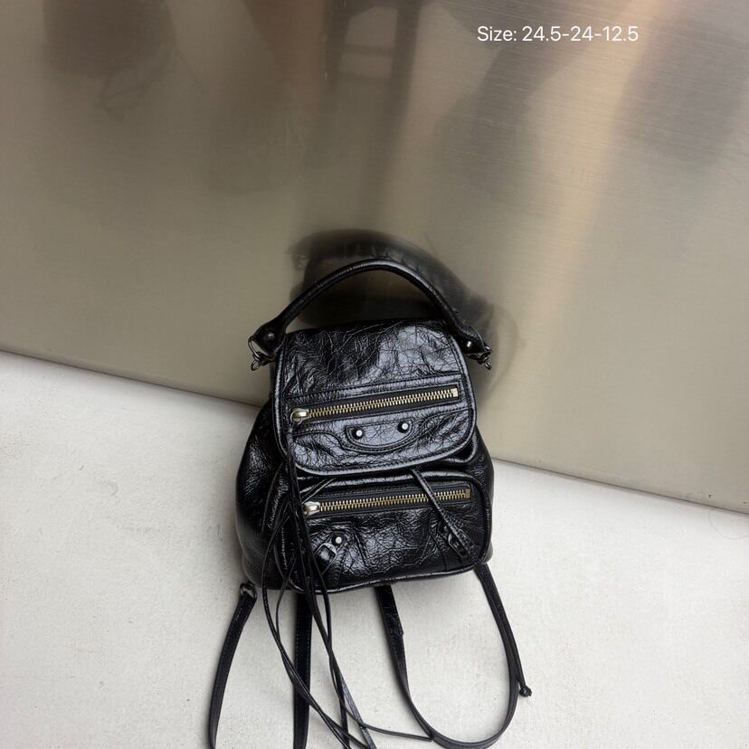 牛皮休闲机车包双肩包包2026新款网红复古单肩包手提包小背包女包