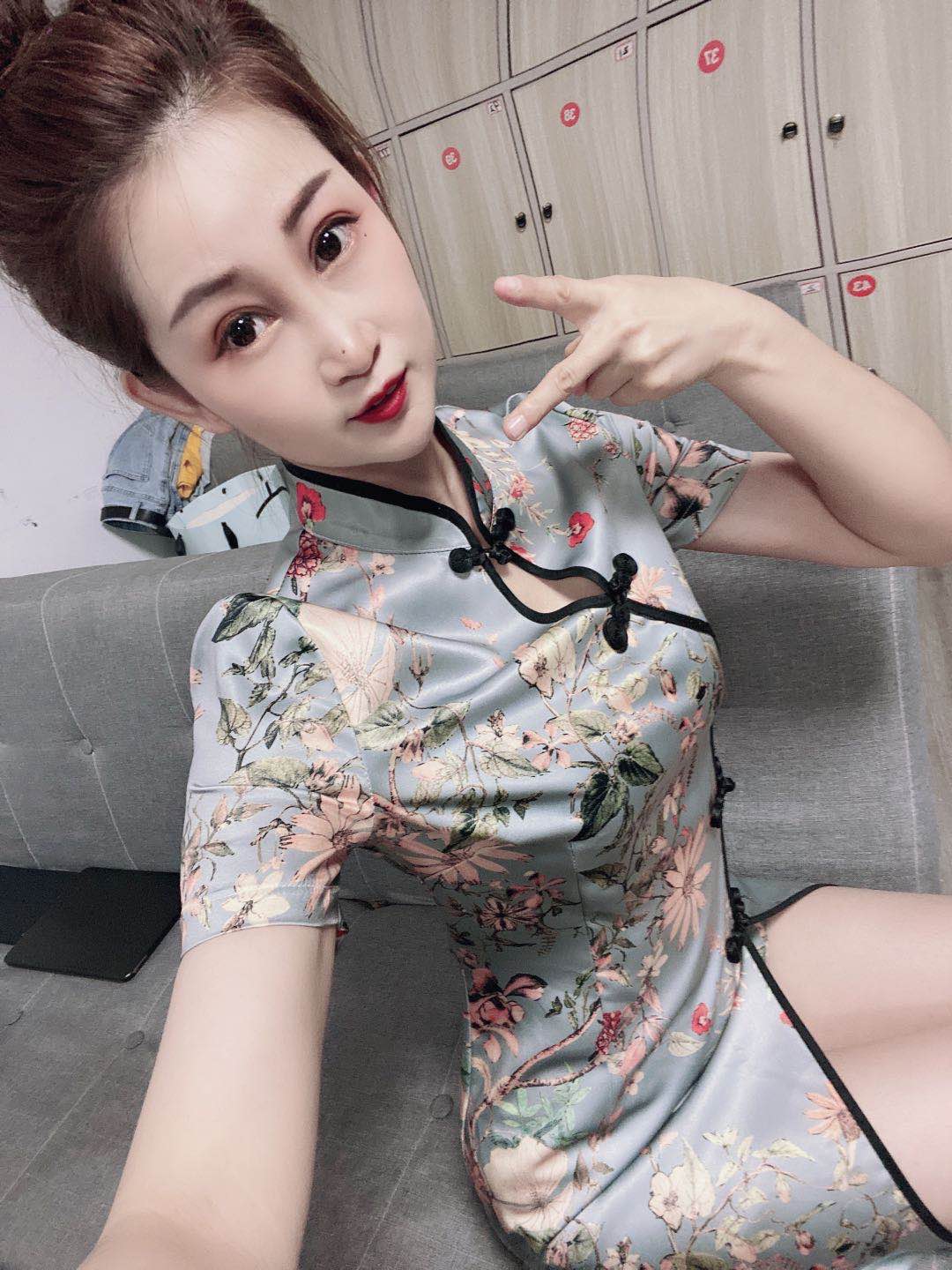 旗袍改良版年轻款蚀骨连衣裙套装