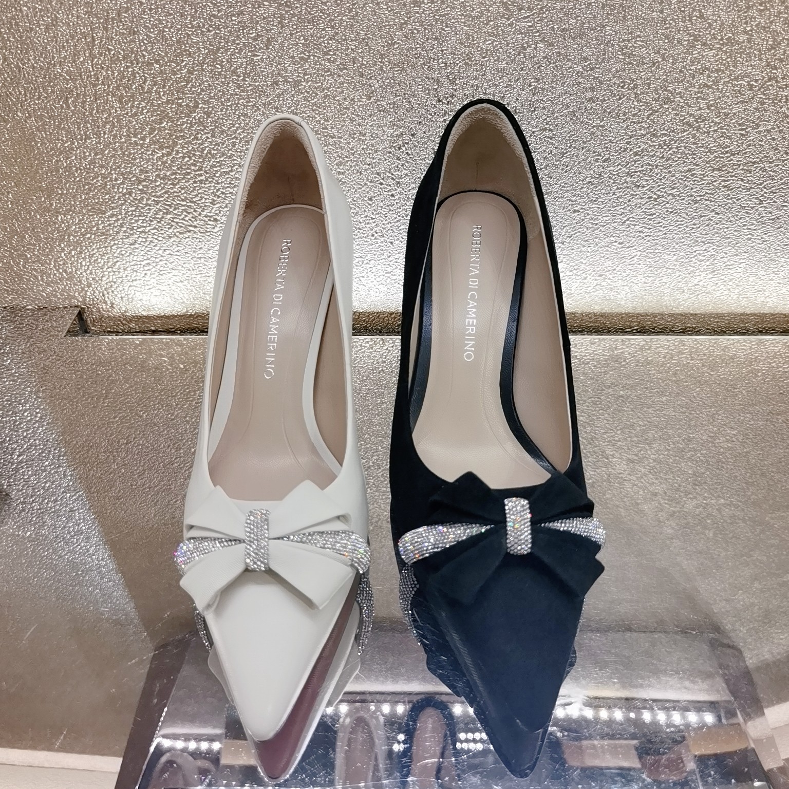 roberta诺贝达女鞋 2023春季新款单鞋 rs237210