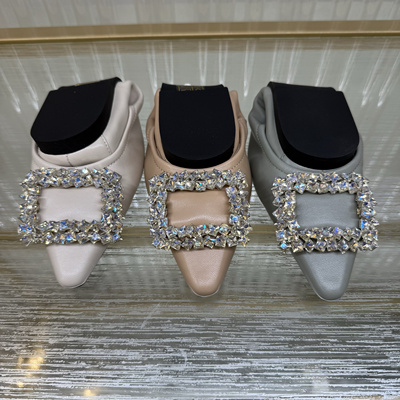 新品上架 法国乐芙女鞋/LE FAOU 方扣羊皮单鞋L231083 吊牌价1699