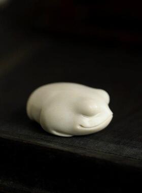 鹿角原创三足金蟾手把件手工雕刻禅意茶桌把玩桌面装饰摆件