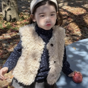 儿童羊羔毛皮草马甲加绒加厚新款女童马夹洋气可爱外穿女孩坎肩