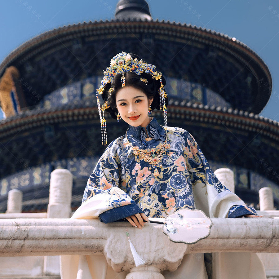 青花瓷明制贵女汉服重工织金长袍汉服半身裙