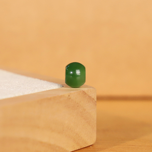 天然俄料碧玉散珠 直径7.8x6.3mm 432号 羊脂玉阳绿碧玉配珠隔珠