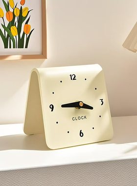 ins奶油风时钟摆件客厅卧室钟表桌面装饰品家用床头静音台式座钟
