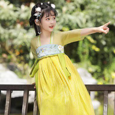 儿童汉服演出服国风古典舞蹈裙上春山有位姑娘桃花笑胭脂妆满庭芳