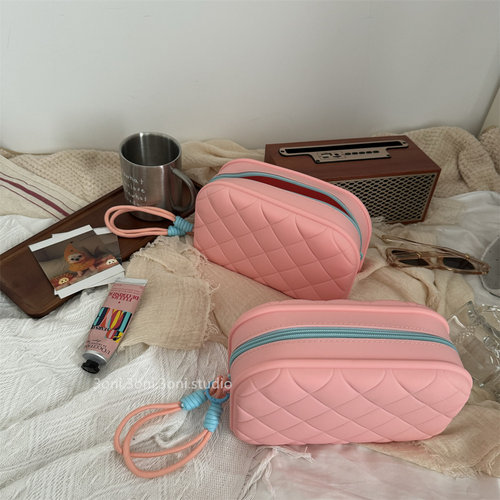 柔粉色化妆品中小样数据线收纳包