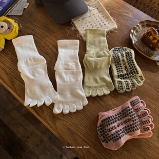 中筒五指地板普拉提袜防滑硅胶舒服运动分趾头防摔袜子 瑜伽袜