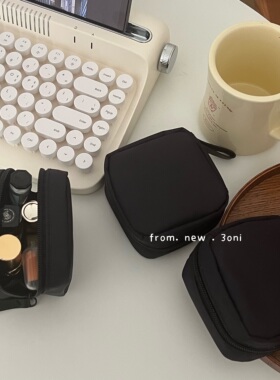 高级黑色迷你小方包～纯色尼龙口红粉饼眼药水耳机小号便携收纳袋