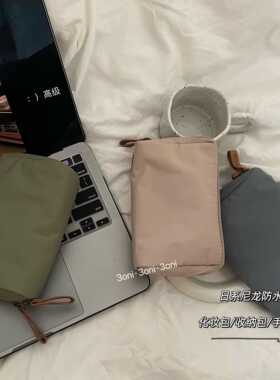 复古款 日系防水尼龙质感便携化妆包口红收纳包软软的手拿包好用