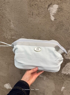 几日出门够用啦！韩版奶淡蓝色大容量化妆包旅行出差护肤品洗漱包