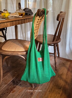 慵懒风～今年主新款韩系绿色手工针织单肩包～百搭小皮标款腋下包