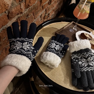 想牵手的冬天～日系八角花加厚加绒情侣保暖针织冬季男女款手套