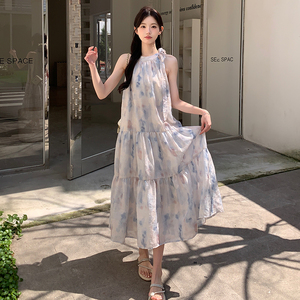 蓝色晕染无袖挂脖连衣裙女2025夏季新款法式绝美海边度假仙女长裙图片