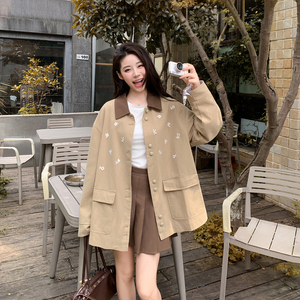 【新款】卡其色绣花拼接外套2B063-577-P155-K248，女装短外套，浙宝005