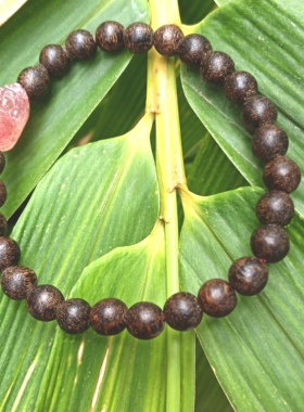 新中式木质沉香草莓晶貔貅串珠手链新款高颜值精致国风手饰