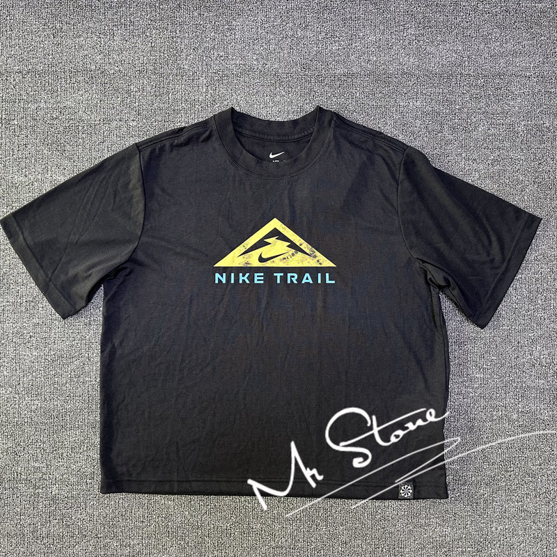 NIKE/耐克 女子速干排汗透气训练跑步运动短袖T恤DX7897-010