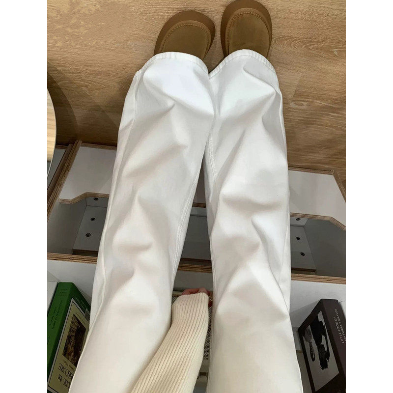 白色微喇牛仔裤女秋冬春季2026新款低腰显瘦弹力不贴腿拖地喇叭裤
