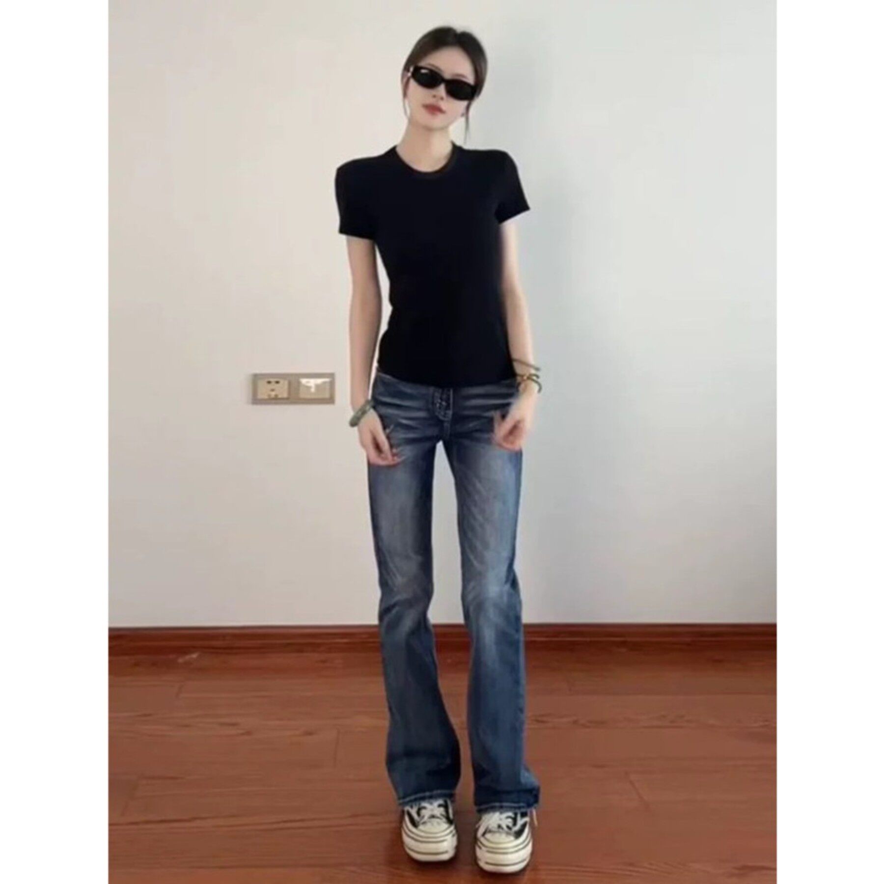 复古水洗蓝色直筒牛仔裤女春季秋冬2026新款窄版宽松显瘦拖地裤子