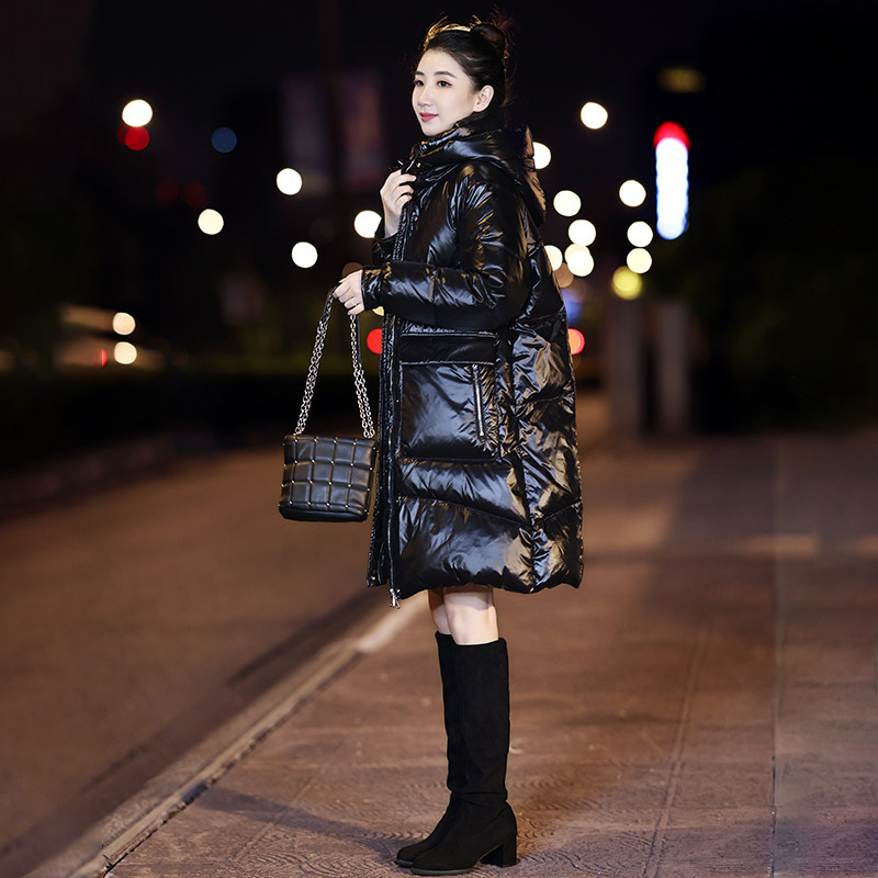 亮面女90白鸭绒加厚连帽羽绒服