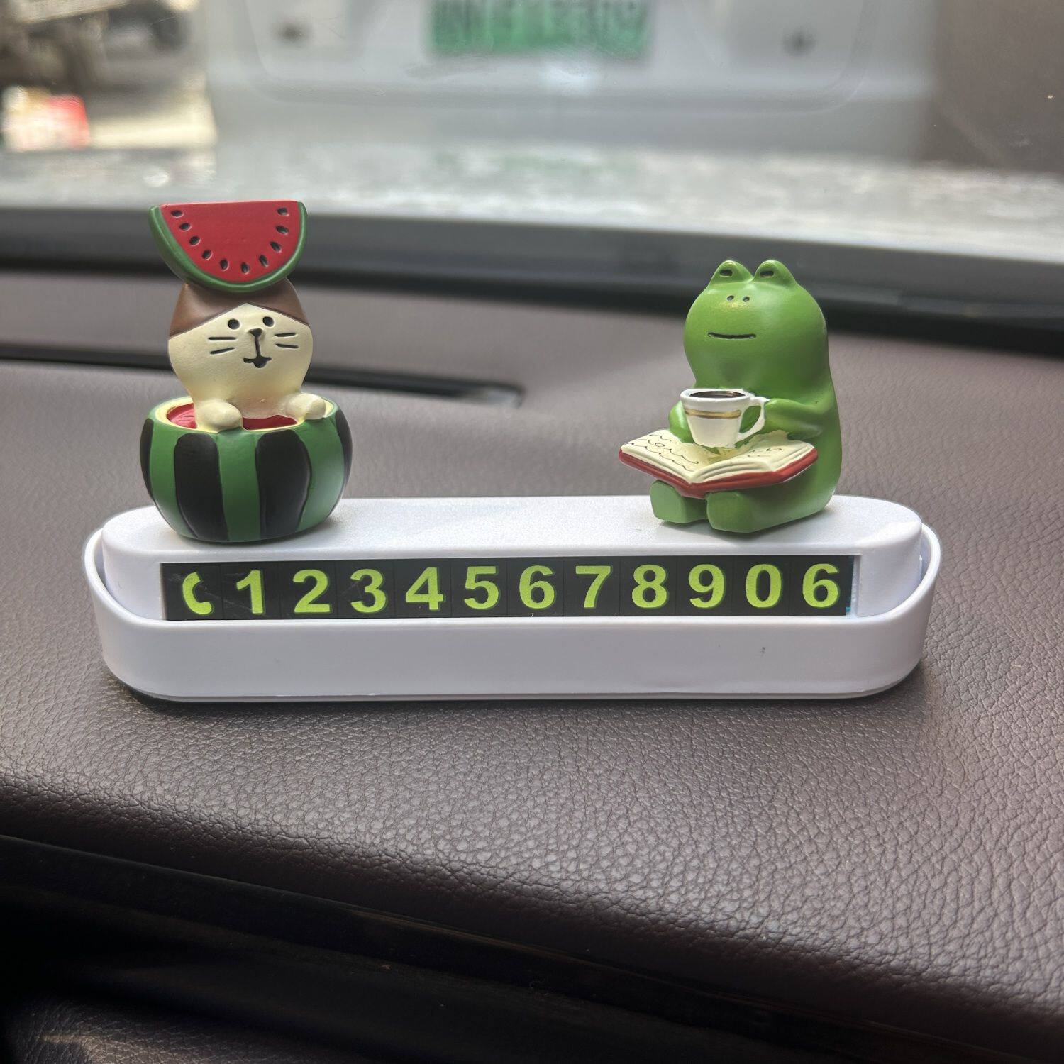 被闺蜜问了一路的可隐藏停车牌
