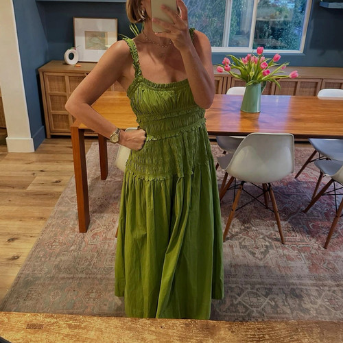 雪绿【氧气绿】法式Do*n复古方领连衣裙女弹力打揽独特设计吊带裙