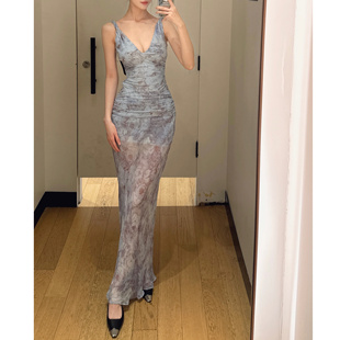 雪绿 复古设计感连衣裙 BEC印花裙V领扭结吊带性感弹力网纱裙子