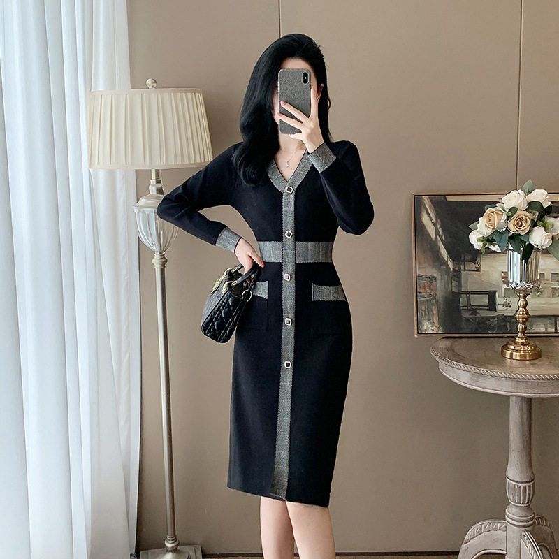 赫本风小黑裙2026秋冬季广州十三行女装长款过膝针织连衣裙小香风