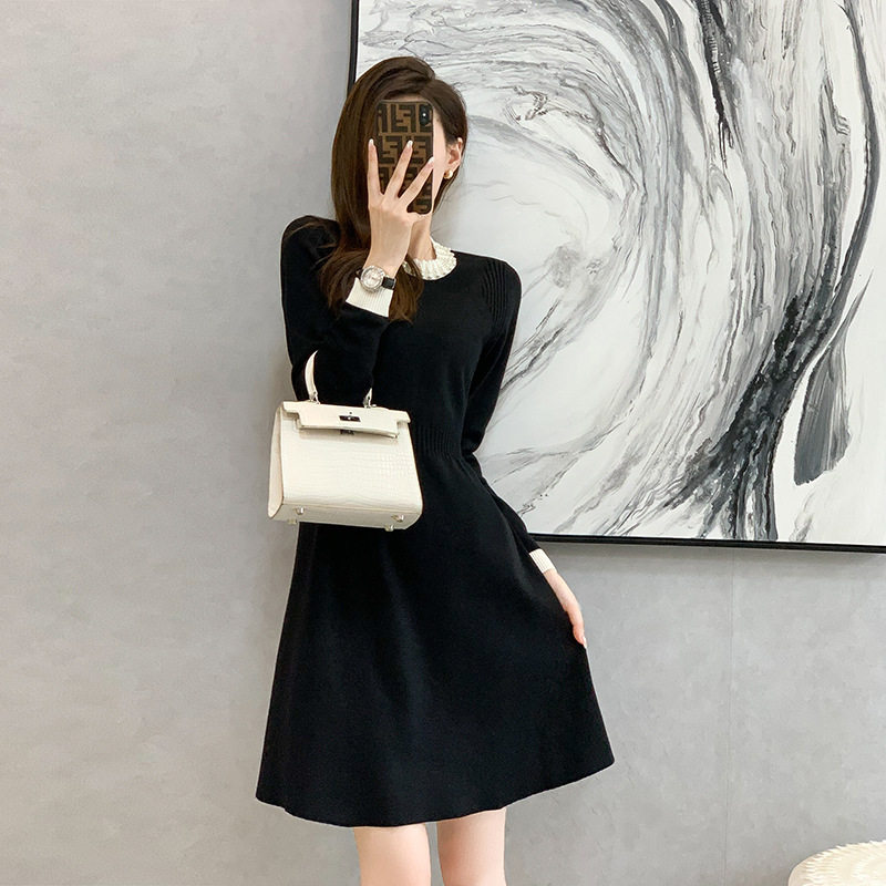 时尚设计感2021新款韩版针织连衣裙女法式复古气质钉珠A字小黑裙