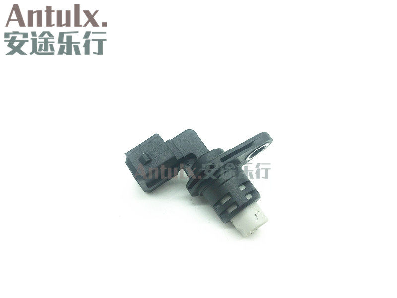 适用奇瑞A5A3瑞虎艾瑞泽7E5旗云风云2凸轮轴位置传感器相位传感器