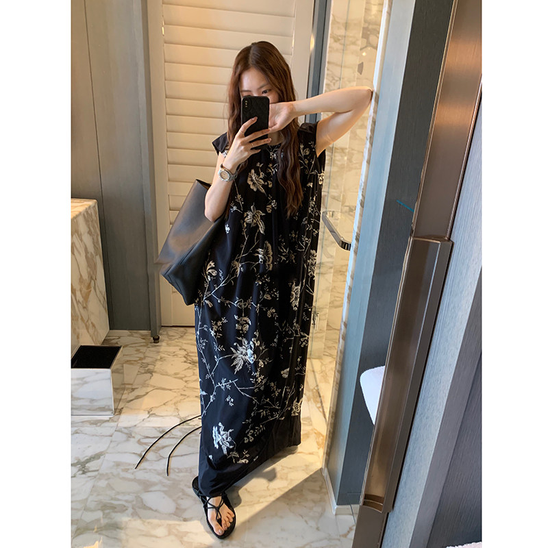 通勤桑蚕丝印花无袖圆领连衣裙图片