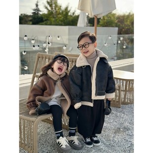 黑色麂皮绒皮毛一体皮衣软糯保暖衣新款 加绒加厚男童女童洋气时尚