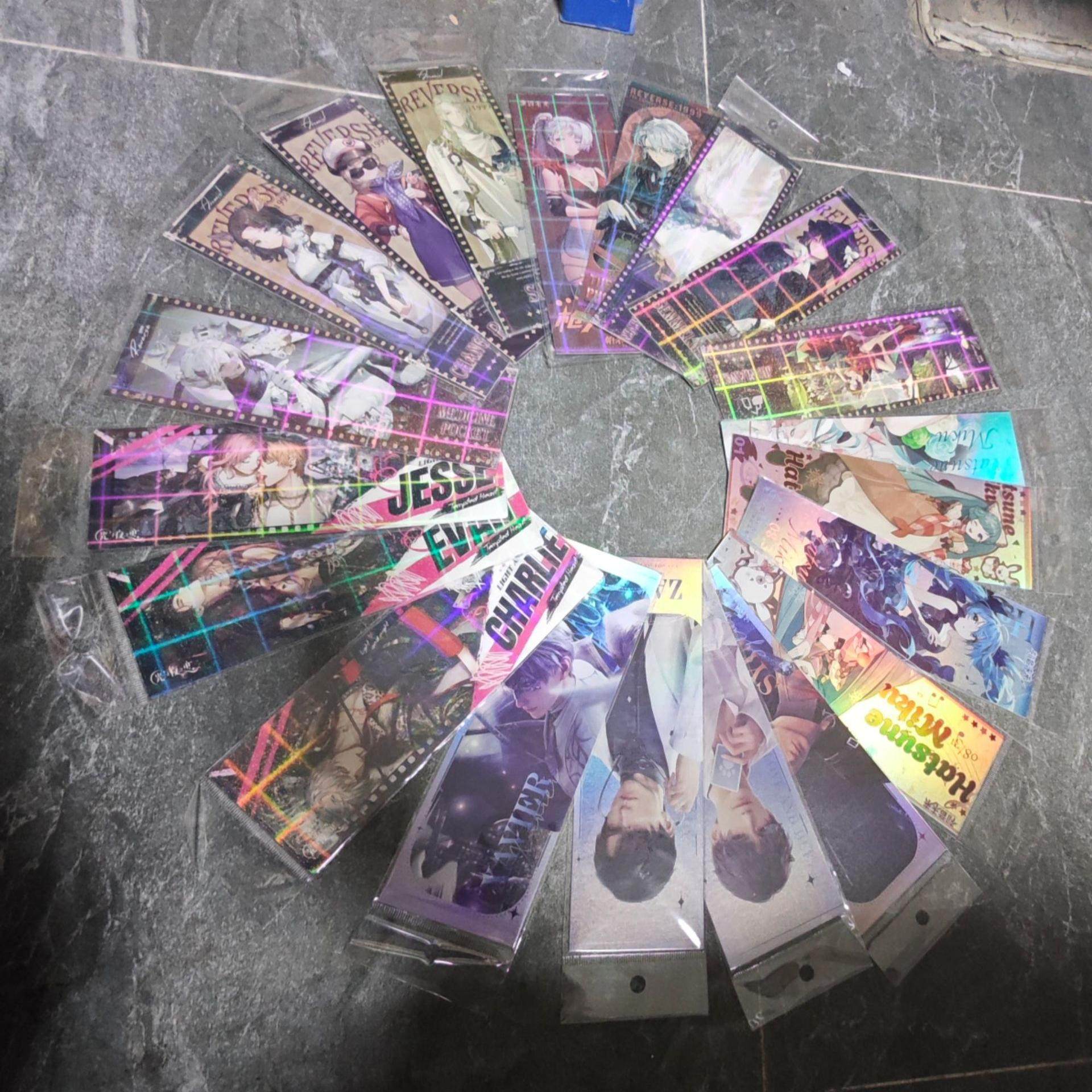 镭射票书签便宜动漫明星周边盒装LOMO小卡拍立得摆摊价,模玩/动漫/周边/娃圈三坑/桌游,动漫徽章/立牌,淘宝优惠券,粉丝福利购,淘宝优惠卷