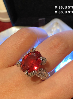 琚小姐优雅鸽血红宝石戒指