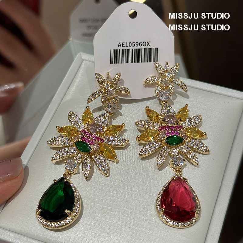 琚小姐彩色花朵红绿水滴吊坠耳环