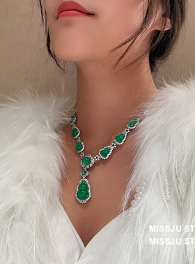 琚小姐绿玉髓葫芦吊坠锁骨项链