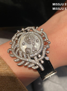 琚小姐树枝山茶花白贝母表带手腕