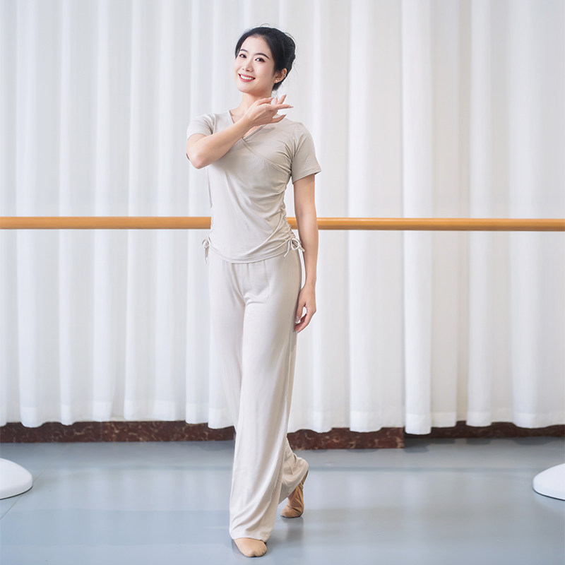 新款莫代尔显瘦广场舞套装上衣