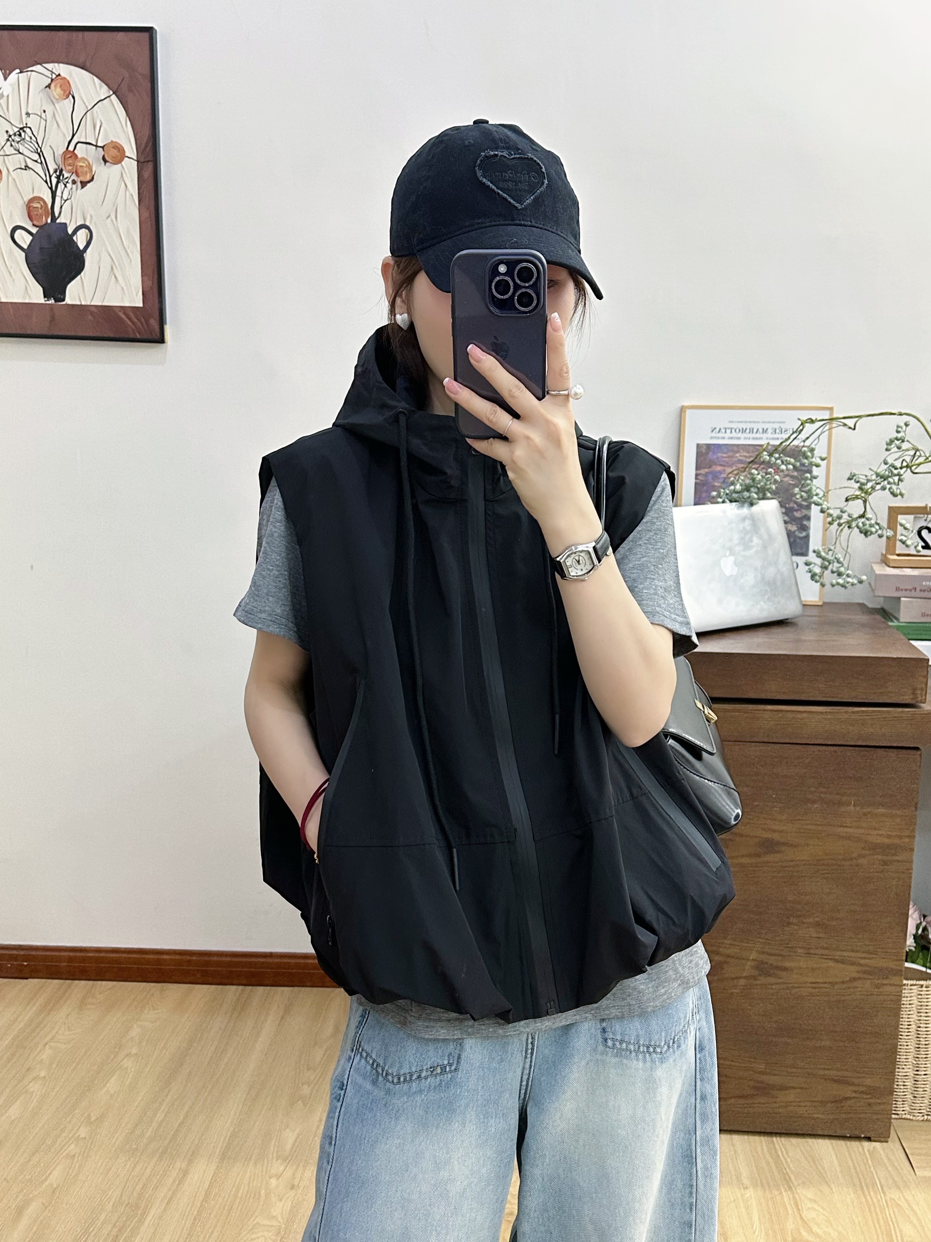 休闲宽松慵懒连帽工装马甲女欧洲站2026春装新款叠穿无袖坎肩背心