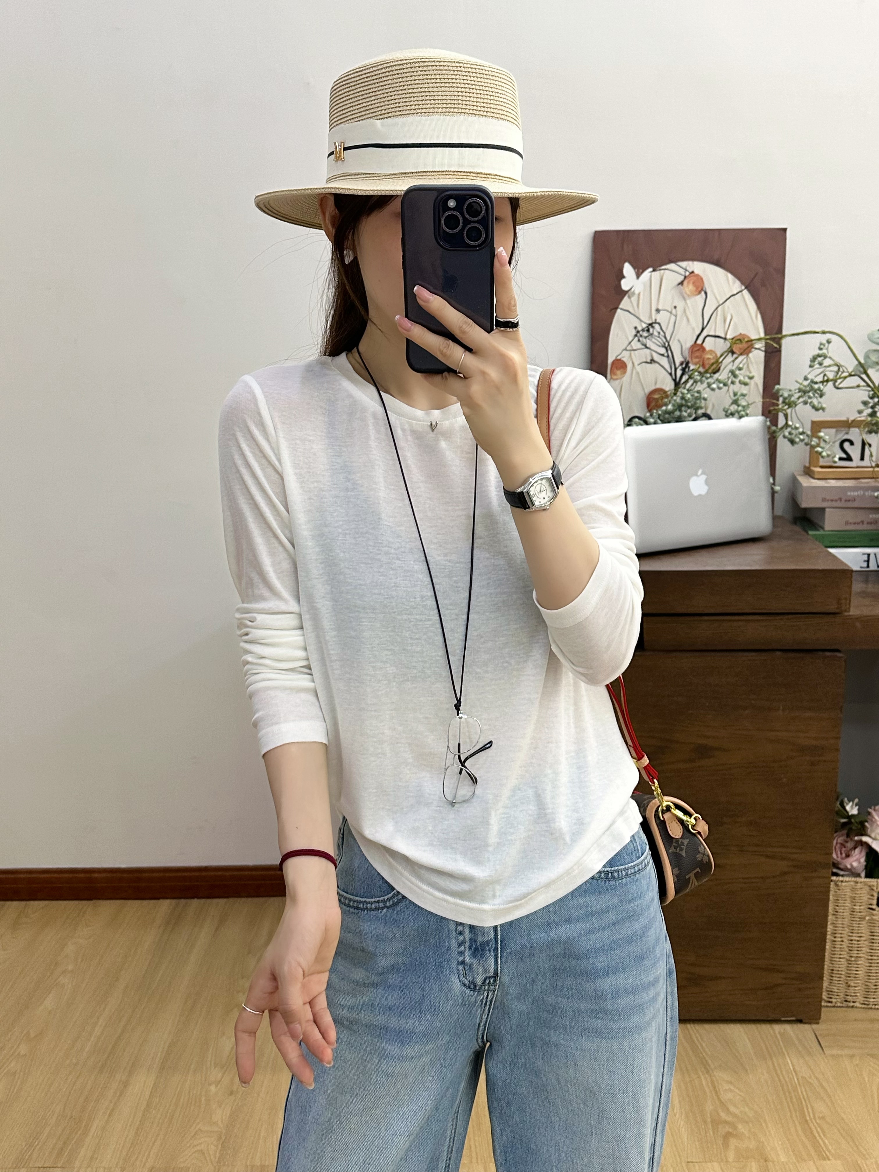 亲肤领口字母天丝面膜T恤女欧洲站2026春新款圆领长袖显瘦打底衫