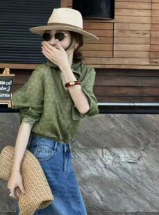 时尚 新款 洋气显白单穿防晒衬衣潮 2026春装 复古风绿色印花女士衬衫