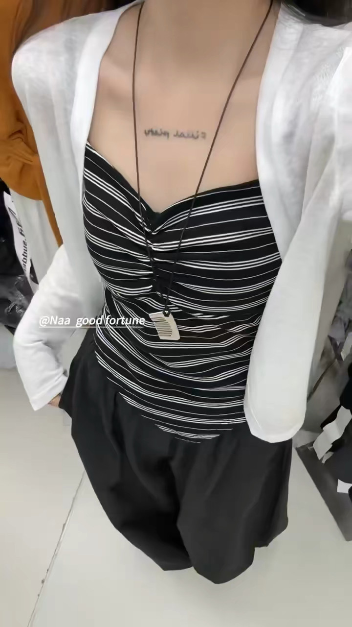 2026新款韩系慵懒风显瘦条纹吊带背心+白色针织开衫两件套女夏潮