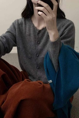 欧洲站2025秋装新款时尚圆领立体花朵羊毛针织开衫女韩版显瘦上衣