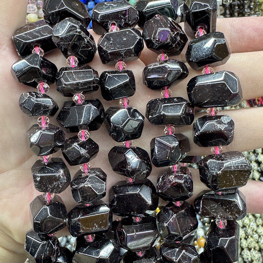 天然红石榴石散珠不定形切面红水晶原石手链项链半成品DIY手串珠